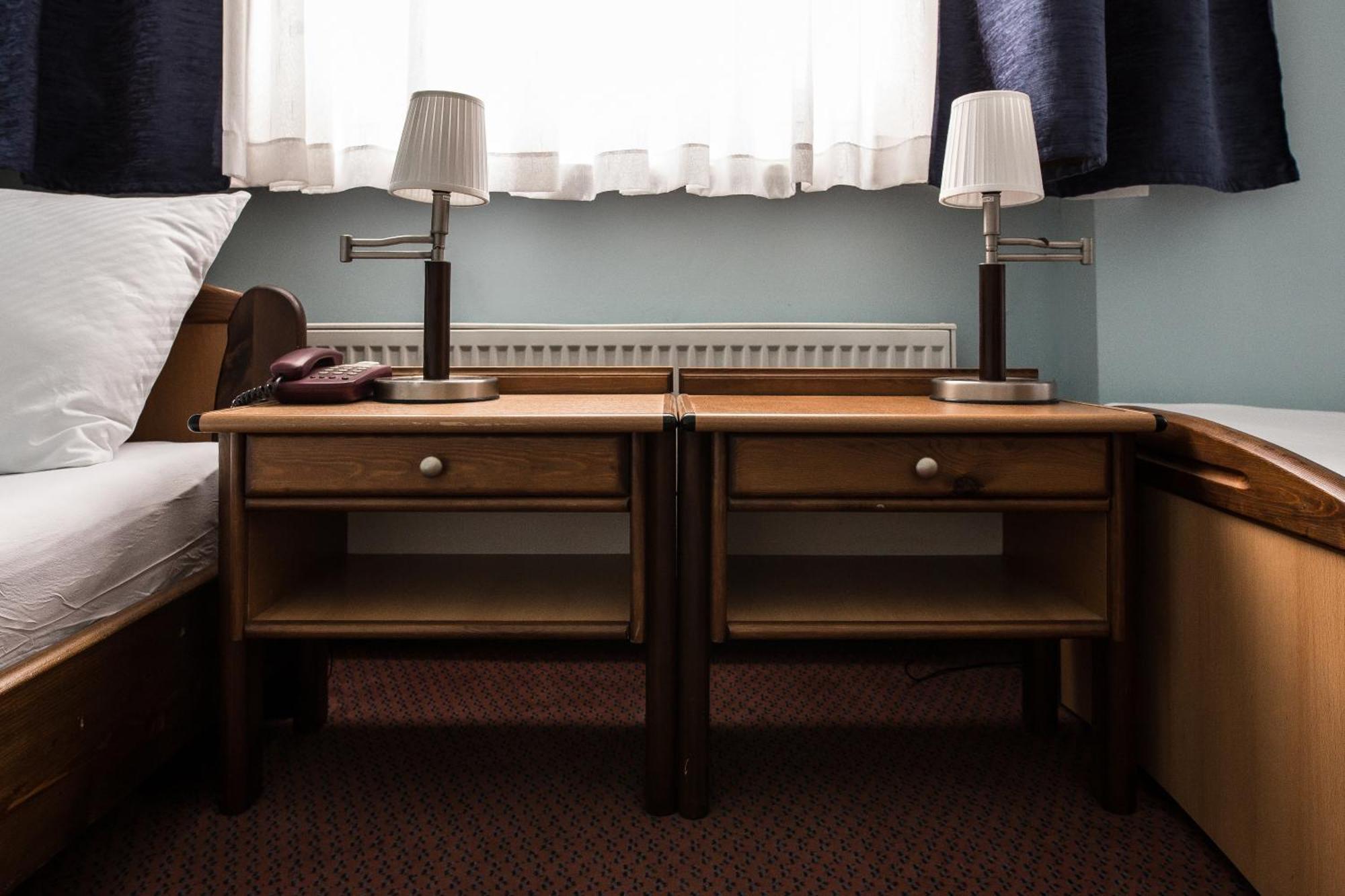 Hotel Carlstadt Karlovac Bagian luar foto
